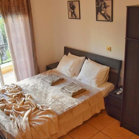 Raise Cosy Studio With Pool In Limassol Ngoại thất bức ảnh
