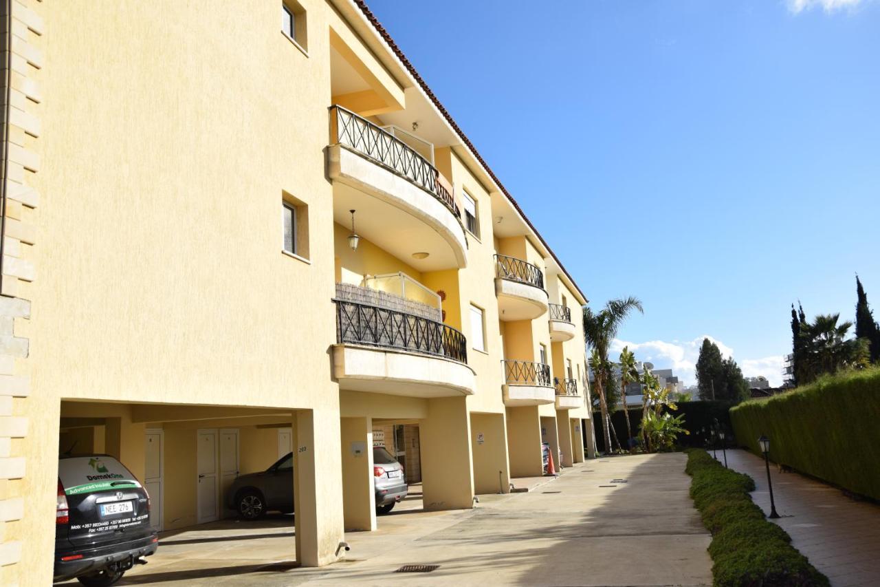 Raise Cosy Studio With Pool In Limassol Ngoại thất bức ảnh