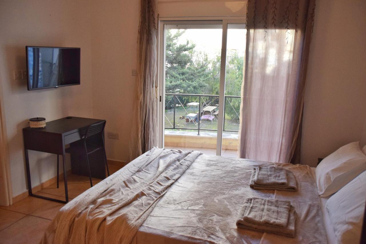 Raise Cosy Studio With Pool In Limassol Ngoại thất bức ảnh